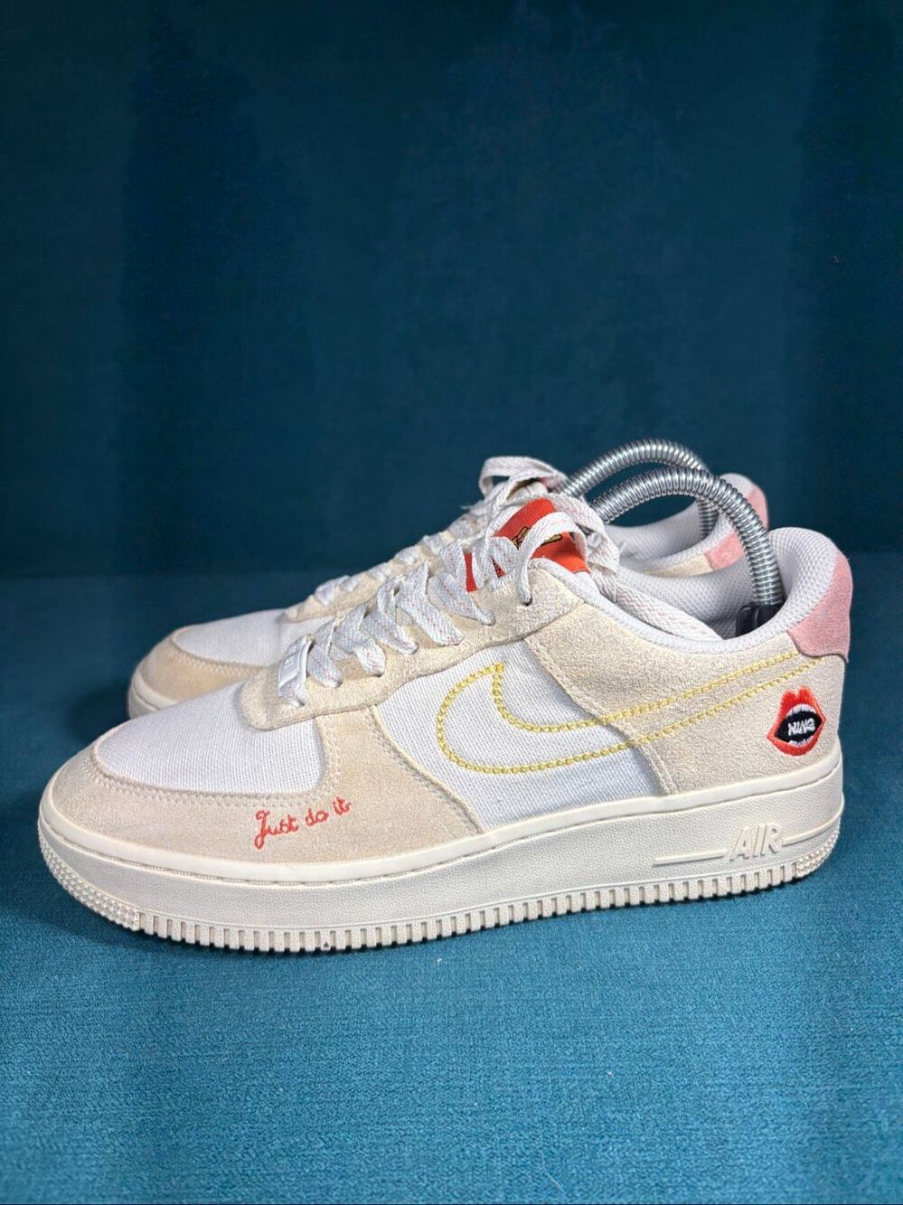 Nike Air Force 1 Low '07 LX SE Just Do It Peace Love Womens Size 8.5 DQ7656-100